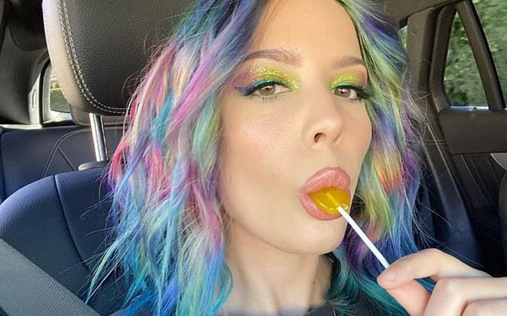 Halsey Flaunts Her New Multicolored Hair on Her Social Media